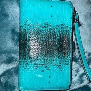 Michael Kors phone wristlet wallet